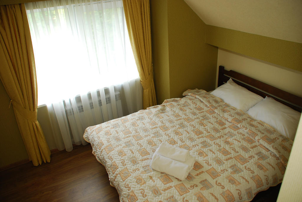 Hotel Yar Jarkov Habitación foto